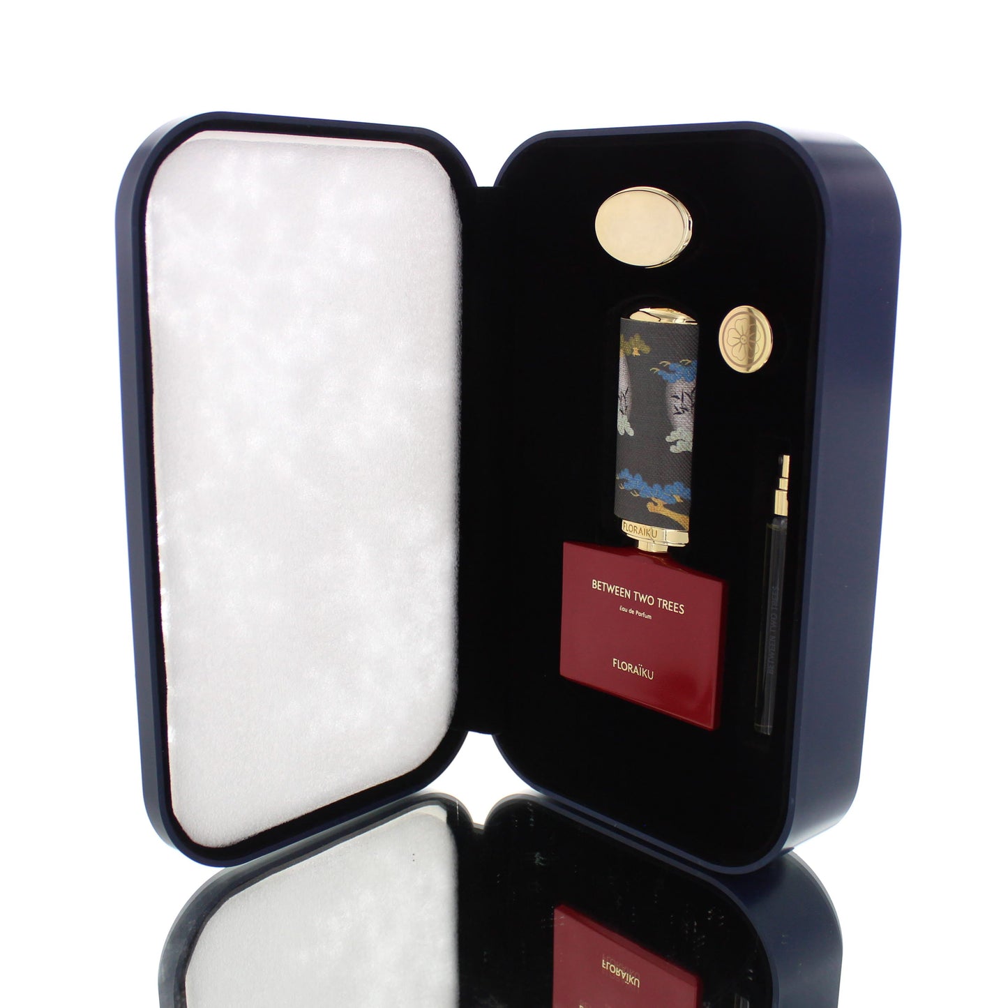 Floraiku Between Two Trees For Man/Woman