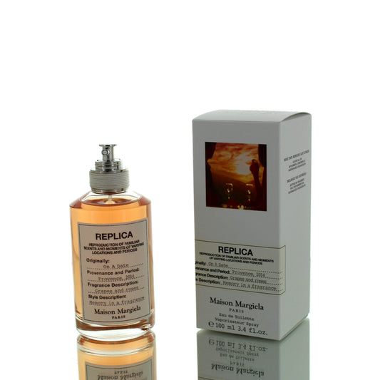 Maison Martin Margiela On a Date  For Man/Woman